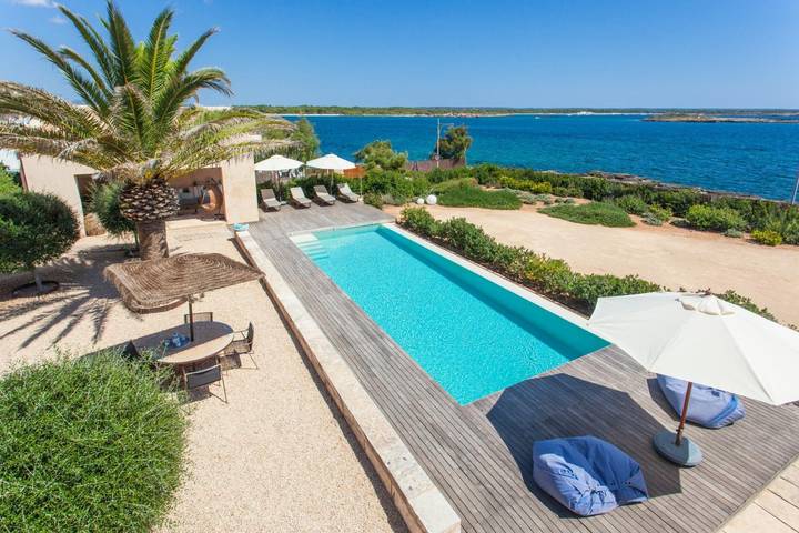 Villa für 12 Personen, mit Garten und Balkon sowie Pool, kinderfreundlich in Colònia de Sant Jordi