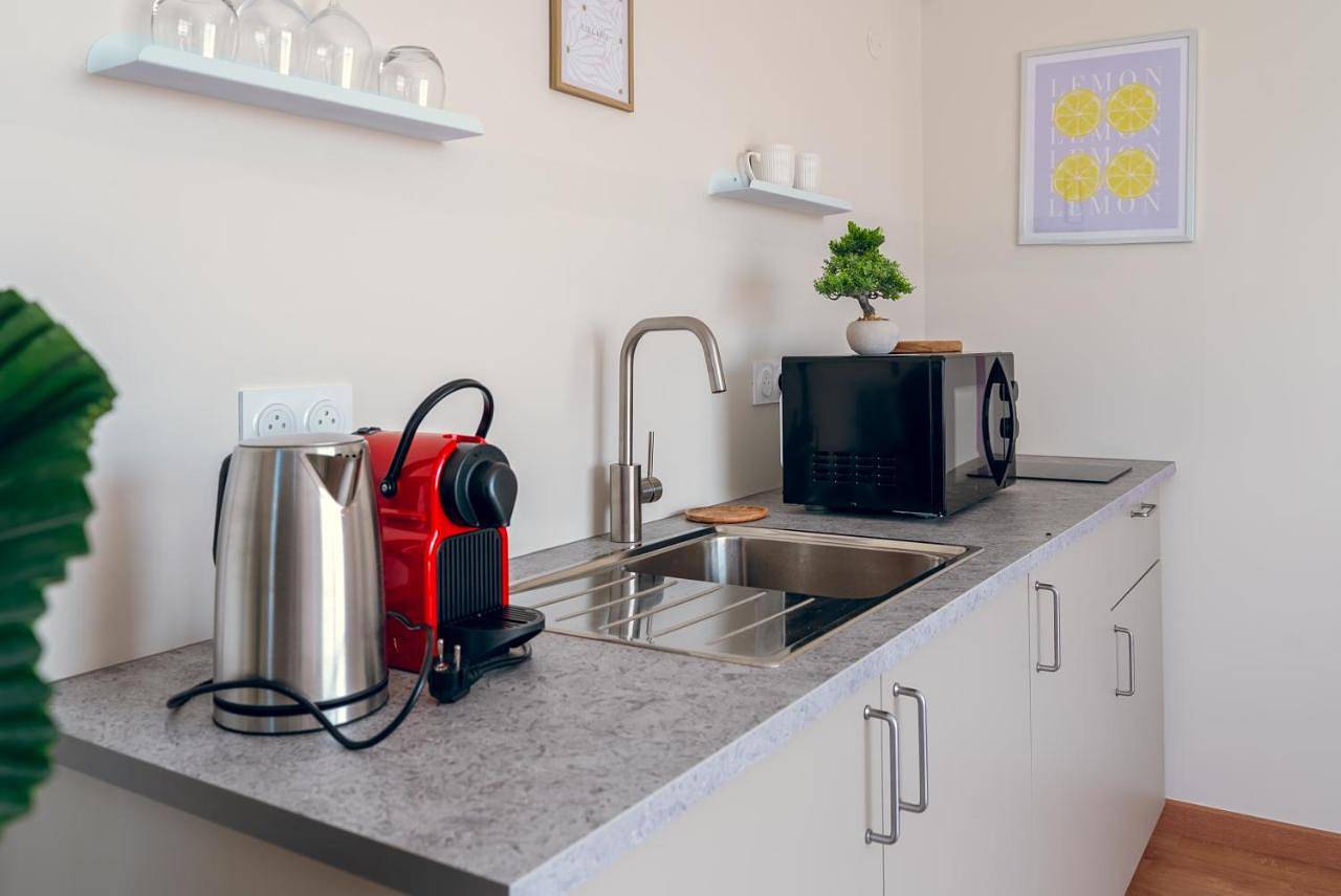 Appartement entier, La simplicité, climatisé avec entrée autonome in La Ferté-Gaucher, Seine-et-Marne