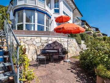 Ferienwohnung für 2 Personen, mit Terrasse und Garten in Bad Urach