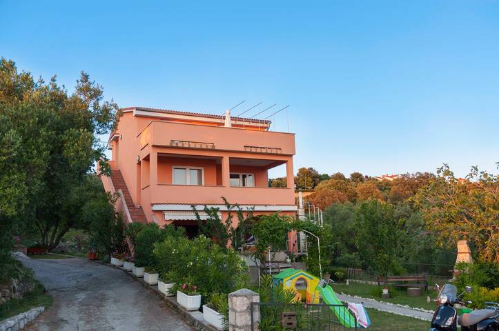 Ferienwohnung für 5 Personen, mit Balkon/Terrasse in Supetarska Draga - 2