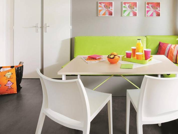 Camping pour 4 personnes, avec bassin pour enfant dans le Lot - 3