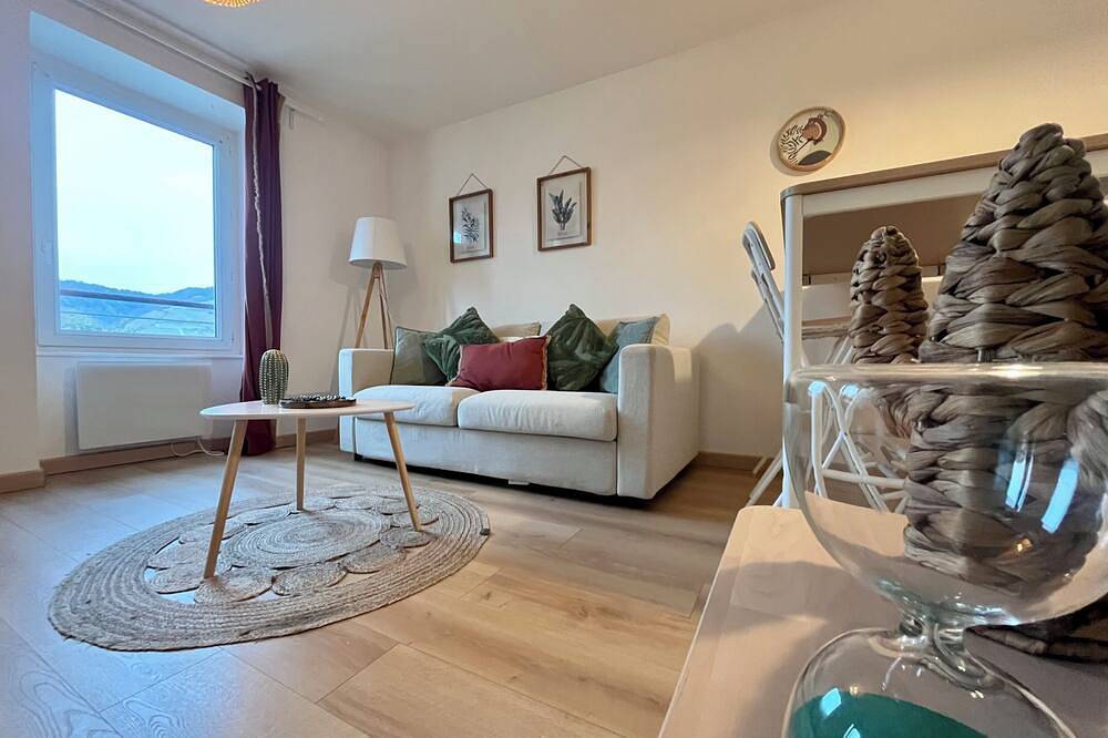 Entire apartment, Les Coteaux de Mahé - Tournon-sur-Rhône in Tournon-sur-Rhône, Tournon-sur-Rhône region