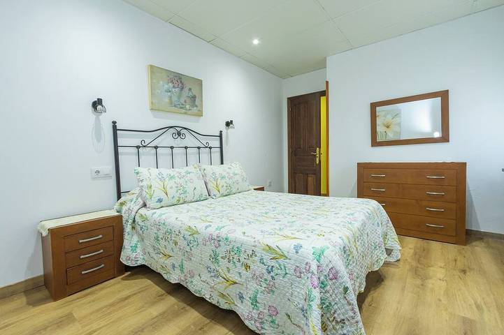 Appartement entier, Apartments La Huerta de la Torre ( Apartment number 1 ) in Sotu Cangues, Cangas de Onís
