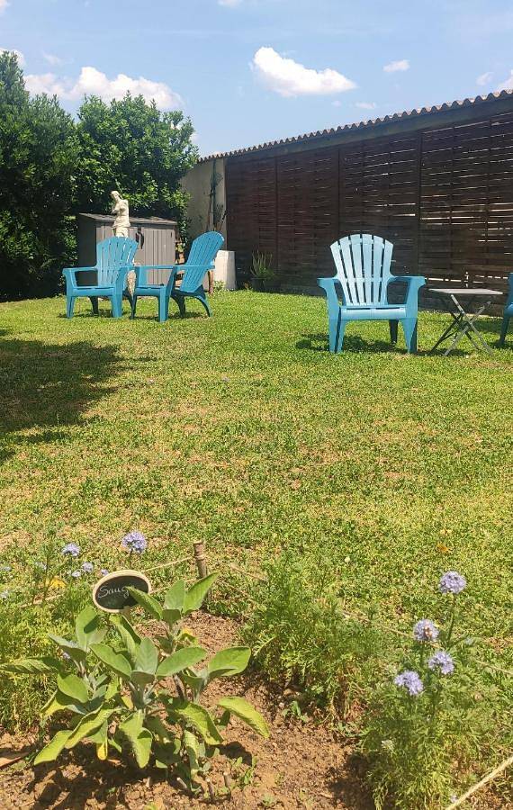 Location de vacances pour 6 personnes, avec piscine et jardin, animaux acceptés dans Bords - 4