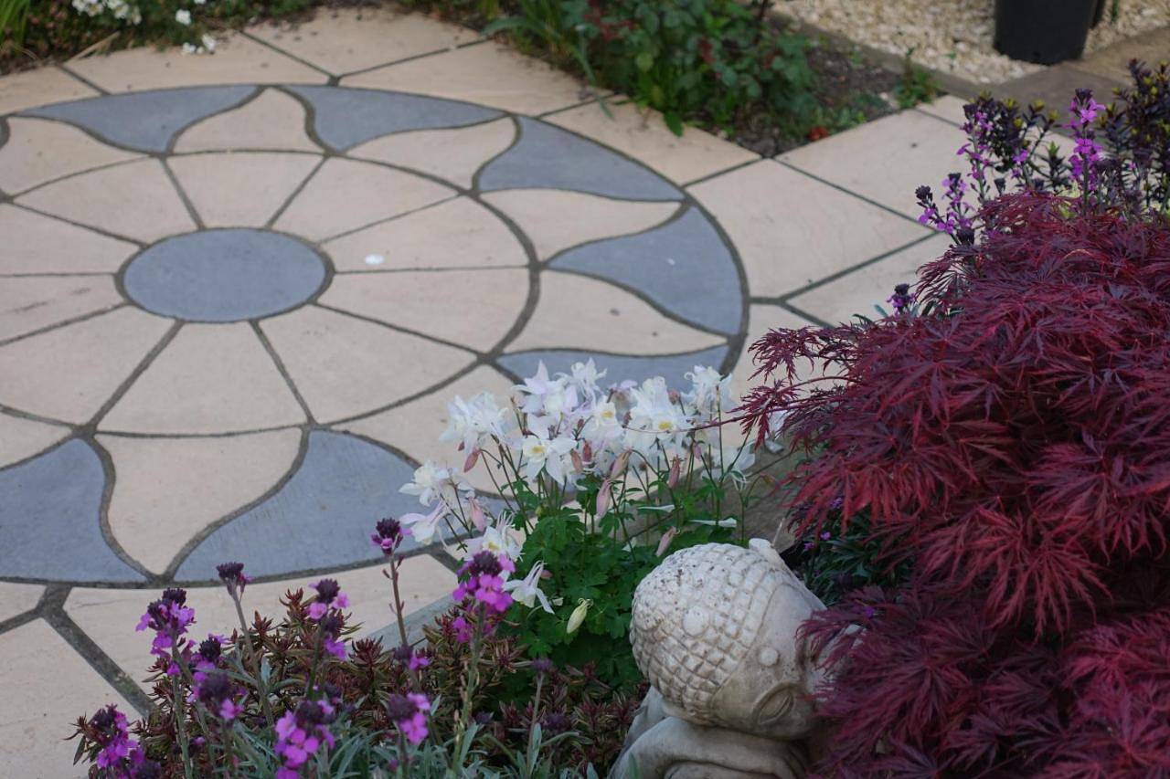 Single Room in Glastonbury, Somerset