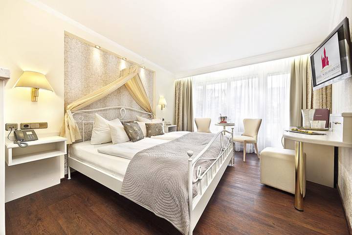 Hotel für 2 Personen, mit Sauna und Whirlpool sowie Garten, mit Haustier bei Neuschwanstein - 4