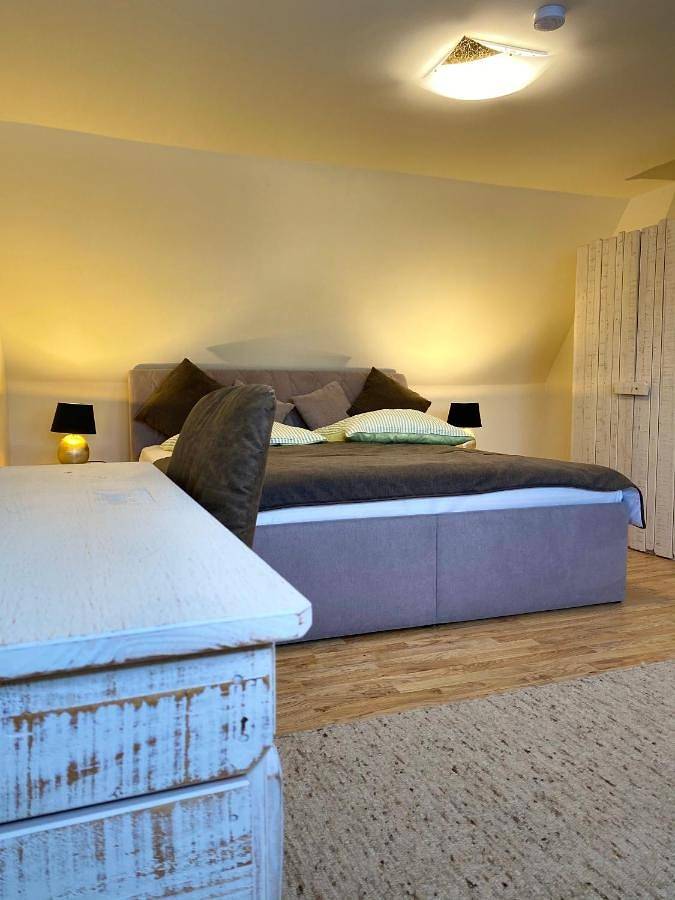 Four-Bedroom House in Zwenkau, Zwenkauer See