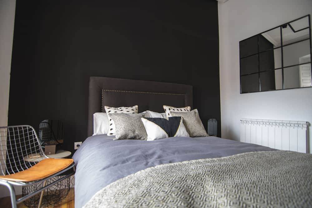 Entire apartment, Beautiful Design Floor In The Center For 6 People in Ávila, Ávila Region