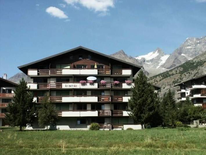 Ferienwohnung für 4 Personen, mit Balkon und Garten in den Schweizer Alpen