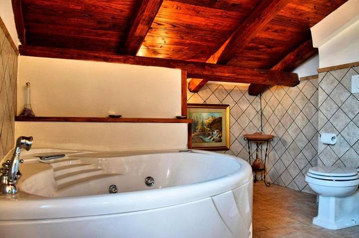 Casa vacanza per 4 persone, con Terrazza e Idromassaggio nonché Giardino e Panorama a Valmontone