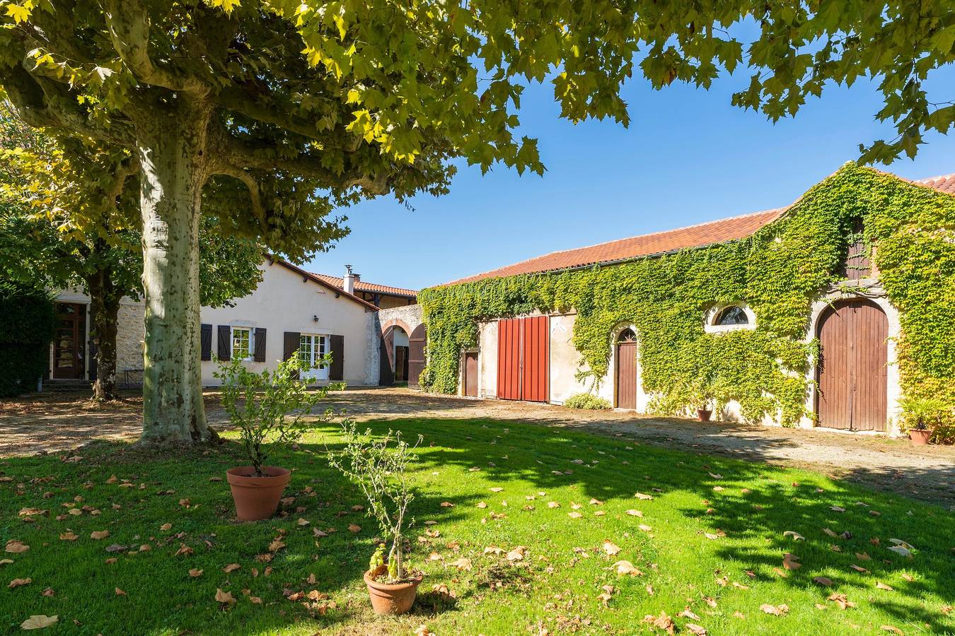 En el ala de una antigua casa señorial in Créon-d'Armagnac, Landes