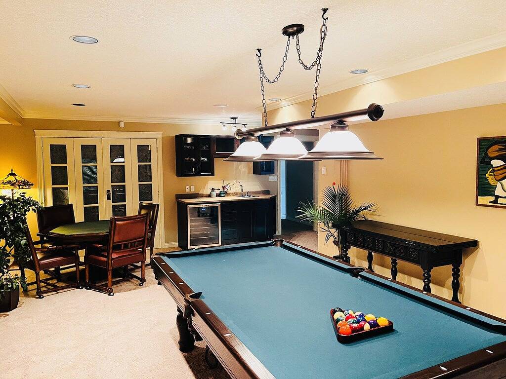 Magical Farm Villa with Heated Salt Water Pool in North Cowichan, Cowichan Valley Regional District