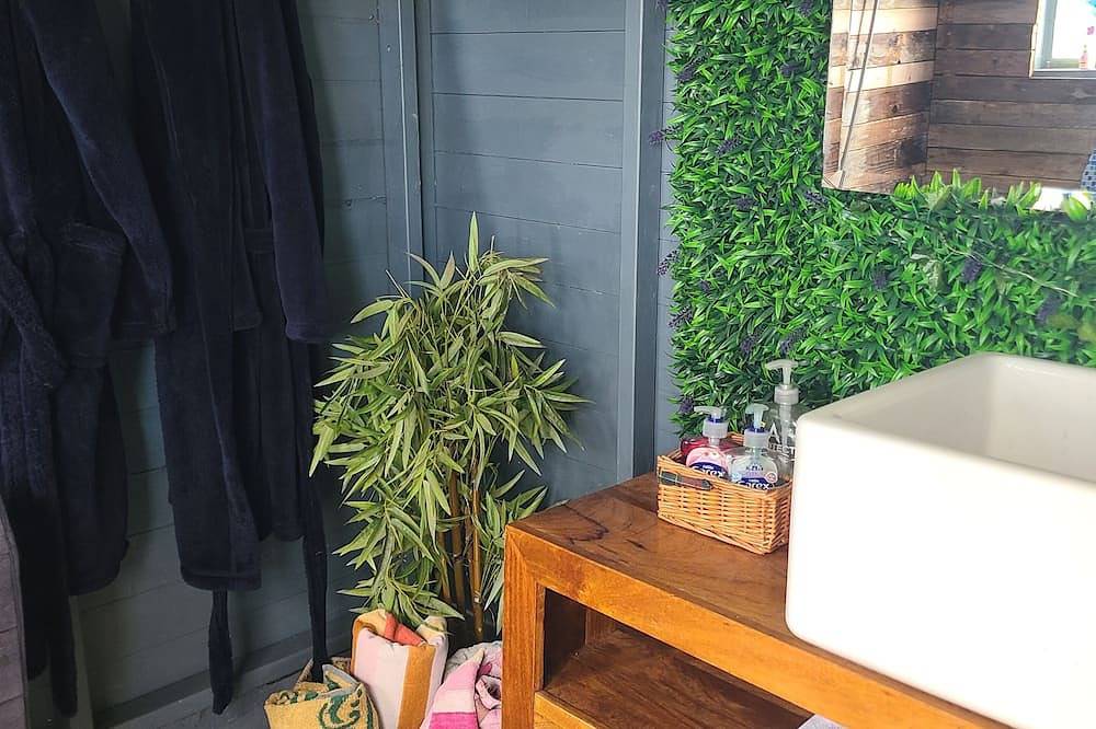 The Riverside Retreat in Gloucestershire