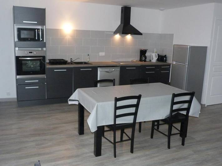 Gîte pour 4 personnes, avec jardin et vue, animaux acceptés à Belcastel - 3