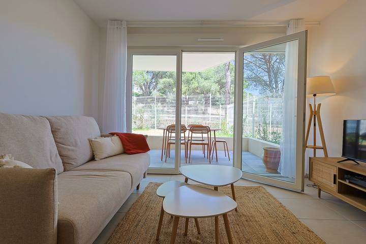 Apartamento de vacaciones para 4 personas, con terraza y piscina - 1