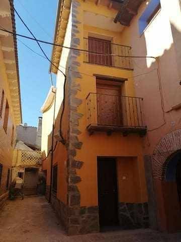 Casa rural para 9 personas, con terraza y jardín, Se admiten mascotas en Campo de Belchite