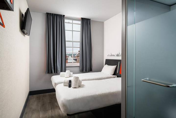 Hotel para 2 personas - 1