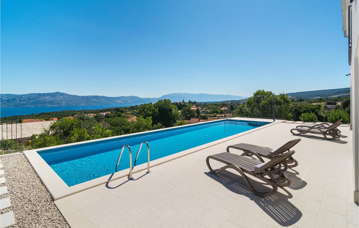 Ferienhaus für 7 Personen mit Pool in Supetar, Brac