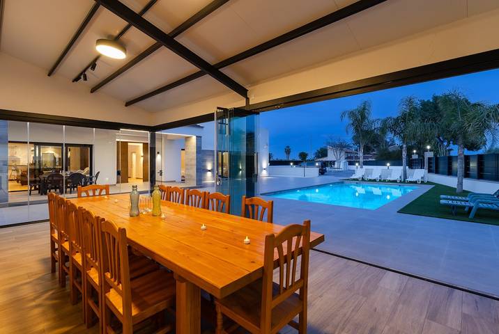 Chalet para 16 personas, con piscina y jardín, Familias con niños - 1