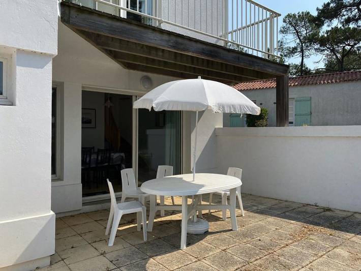 Vakantiehuis voor 4 personen, met terras en zwembad in Longeville-sur-Mer