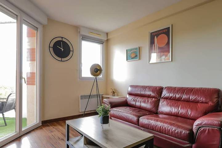 Entire apartment, Montaigne - Proche Tram - 5min Aéroport in Blagnac, Toulouse region