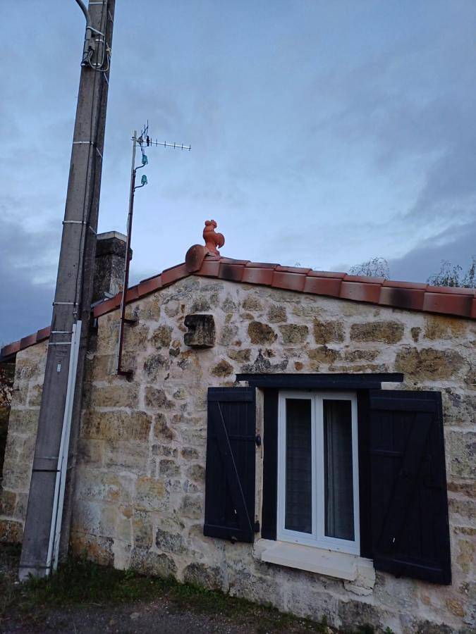 Gîte pour 2 personnes, avec terrasse à Prignac-et-Marcamps - 2