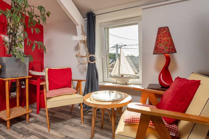 Hel studio-lejlighed, Studio Apartment 'Dans Maison Proche Gare' with Shared Terrace, Shared Garden and Wi-Fi in Brech, Côte des Mégalithes