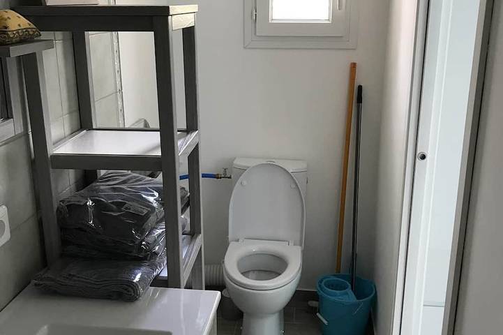 Gîte pour 2 personnes, avec jardin et piscine à Connaux - 4