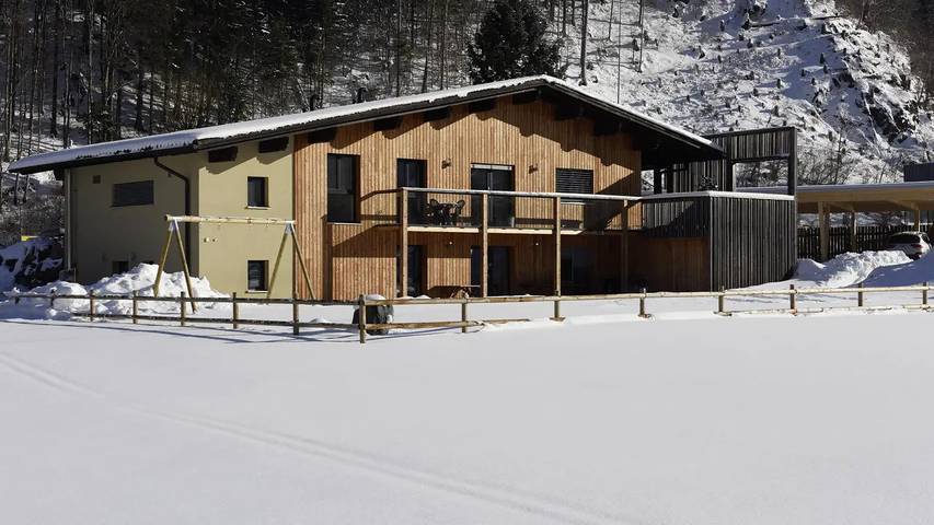 Ferienhaus für 25 Personen, mit Garten und Balkon - 1