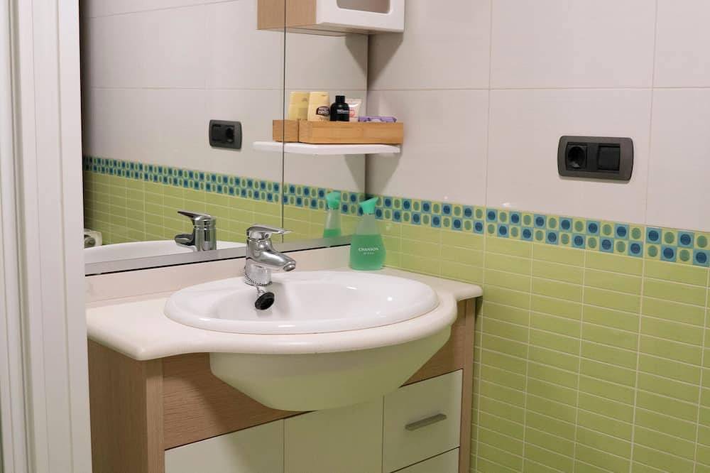 Entire apartment, Centrally located apartment in Vigo 5 minutes from Puerta del Sol in Vigo, Rías Baixas