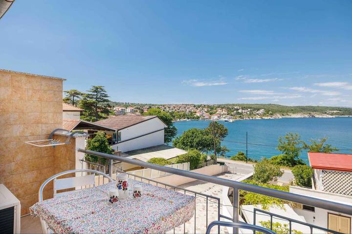 Studio für 2 Personen, mit Balkon in Šilo