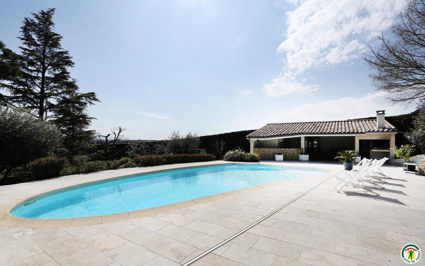 Casa de huéspedes para 15 personas con piscina in Mours-Saint-Eusèbe, Región de Valence