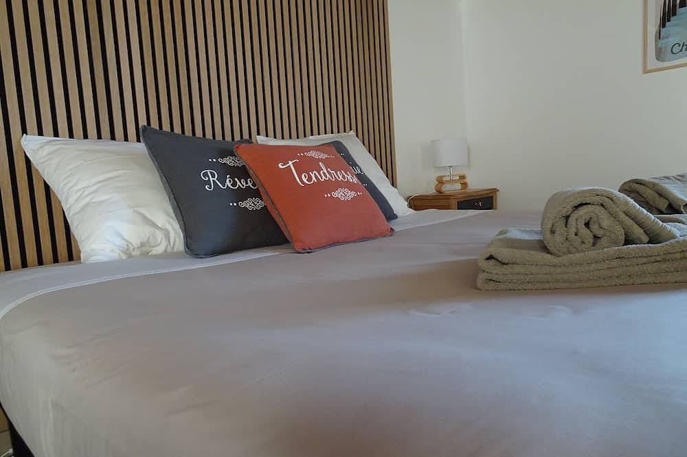 A spacious, bright room for a sunny stay in Forcalquier und Umgebung