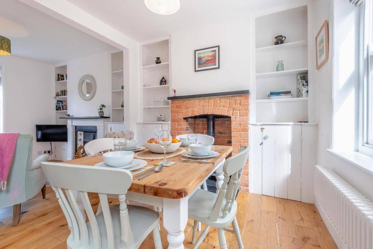 2 Bed in West Lulworth oc-j33448 in Lulworth Cove, Dorset
