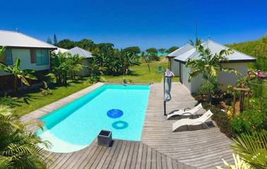 Maison d’hôte pour 3 personnes, avec jardin ainsi que piscine et vue à Bourail