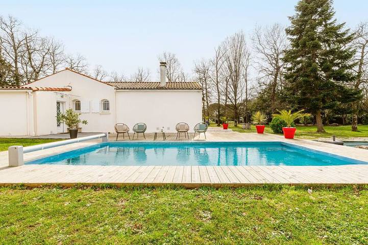 Maison de vacances pour 6 personnes, avec piscine à Saint-Sulpice-de-Royan