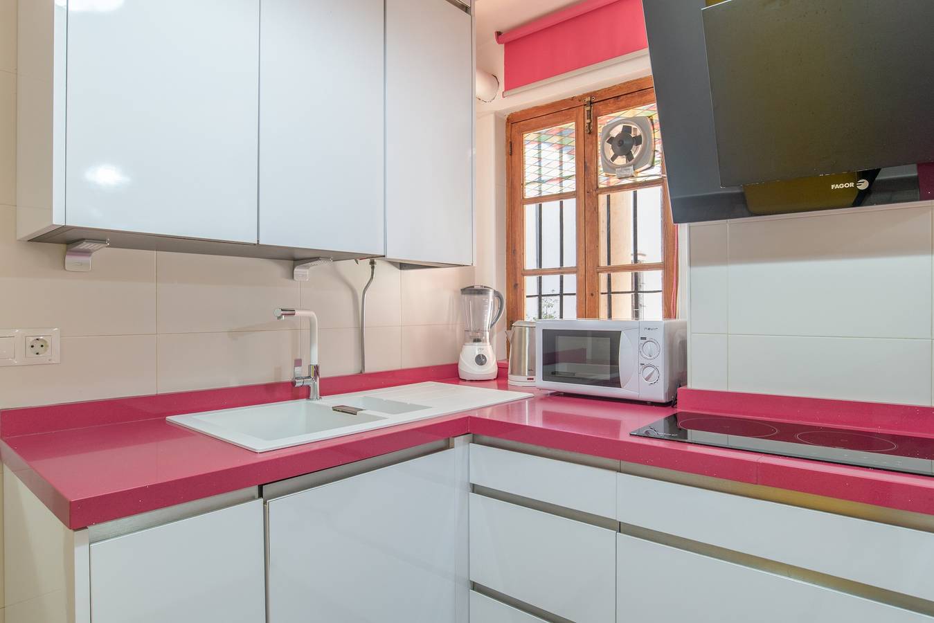 Apartamento entero, Apartamento Armiñán Ronda - Parking, Terraza Compartida, Wi-Fi y Aire Acondicionado in Ronda, Provincia de Málaga