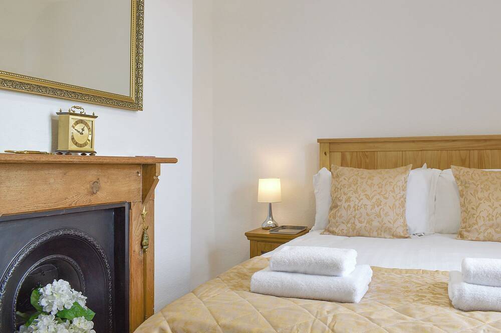 3 bedroom accommodation in Arnside, near Grange-over-Sands in Arnside, Lake District