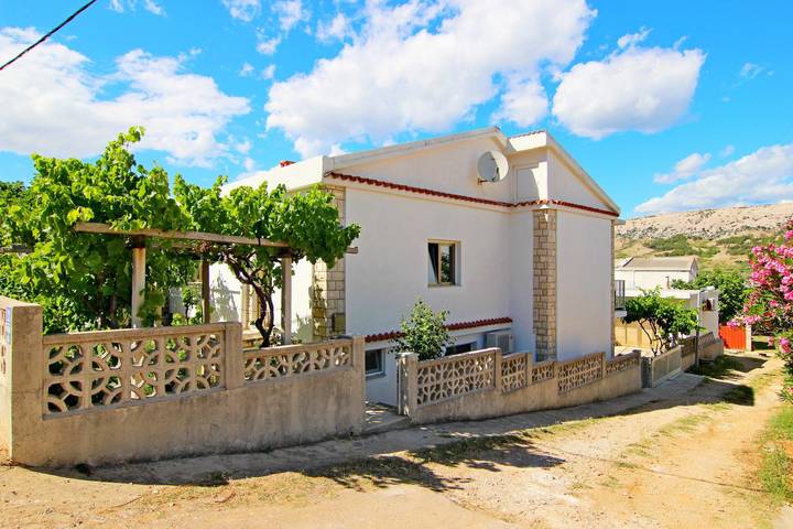 Apartament wakacyjny dla 4 osób w Pag