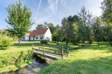 Gîte pour 6 personnes, avec jardin et terrasse à Inxent