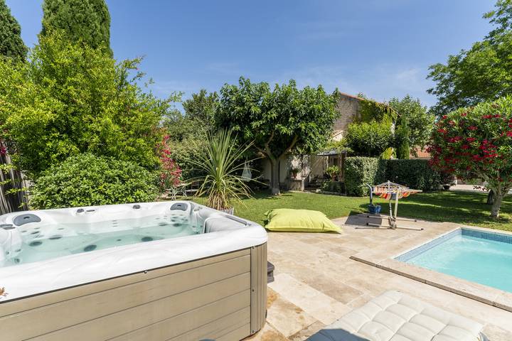 Vakantiehuis voor 4 personen, met tuin en whirlpool in de Provence