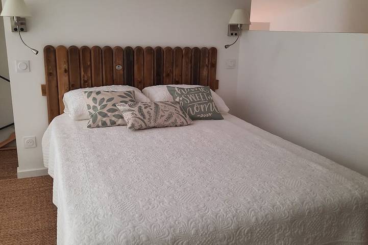 Location de vacances pour 4 personnes, avec terrasse ainsi que jardin et piscine à Cuers - 2