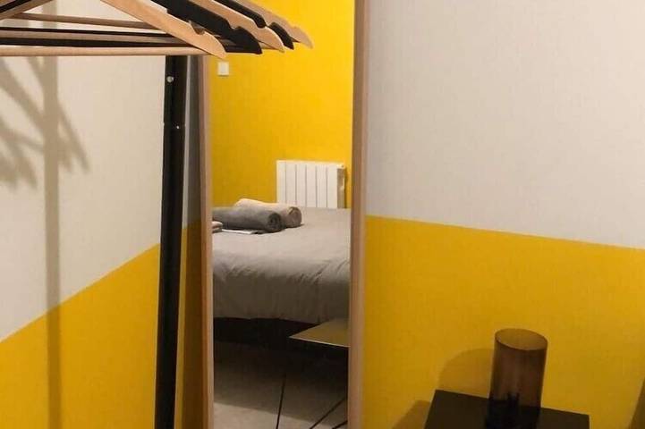 Ganze Wohnung, La Nanou, Appart. Loft 60m2 - Private Yard In The Historical Center Of Dijon in Dijon, Dijon und Umgebung