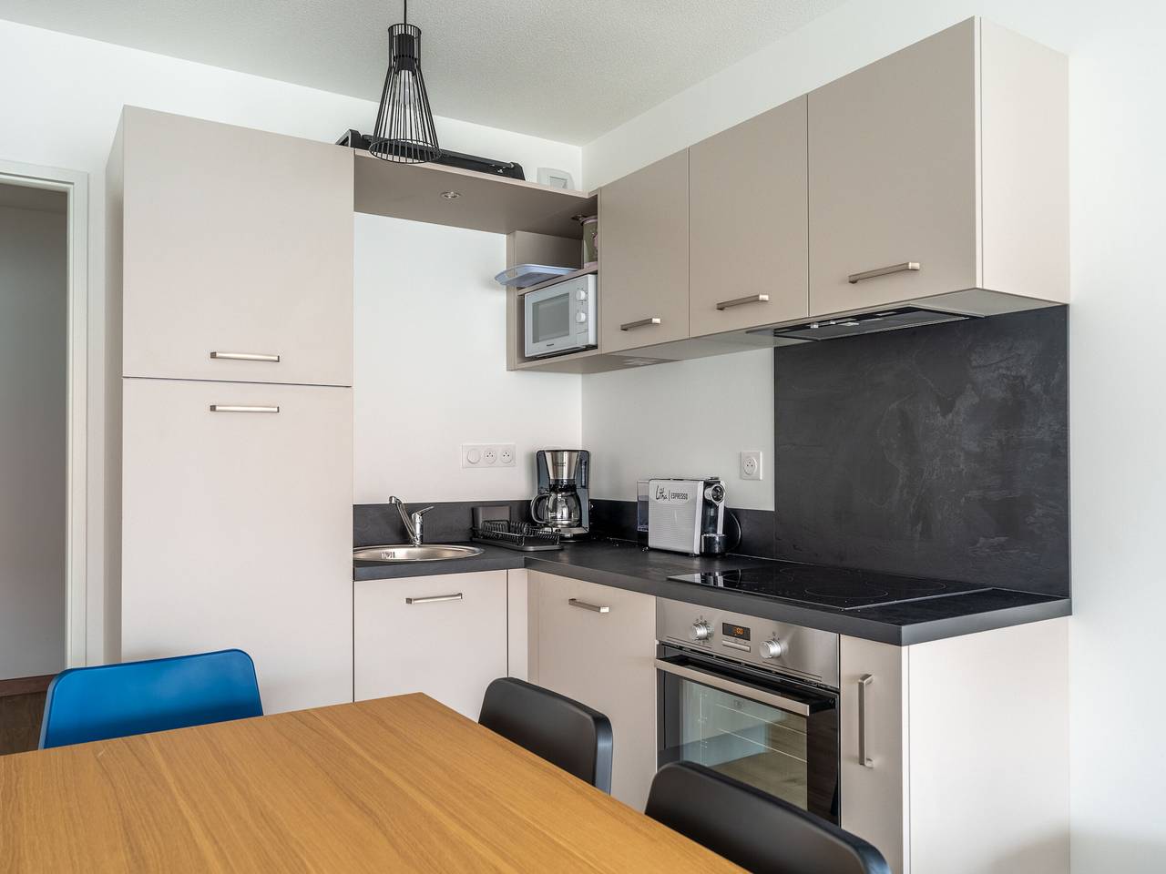 Appartement entier, Appartement Neuf 3* à 100m de l'Océan avec Piscine pour 8 Personnes - Ménage Inclus in Mimizan, Côte d’Argent