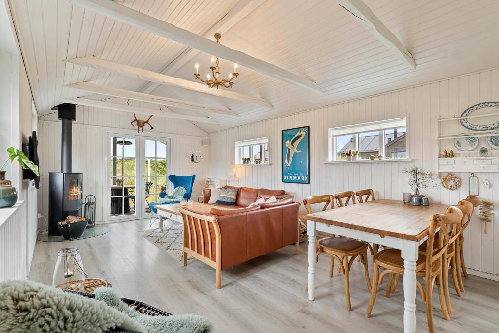 Well-maintained holiday home near beach with electric car charging point in Søndervig, Holmsland Klit