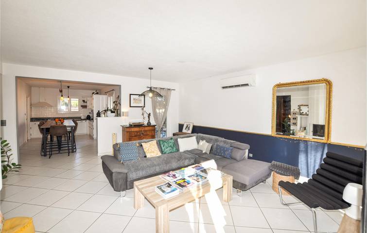 Appartement am Pool mit Parkplatz und AC in Baixas, Mittelmeerküste (Frankreich)