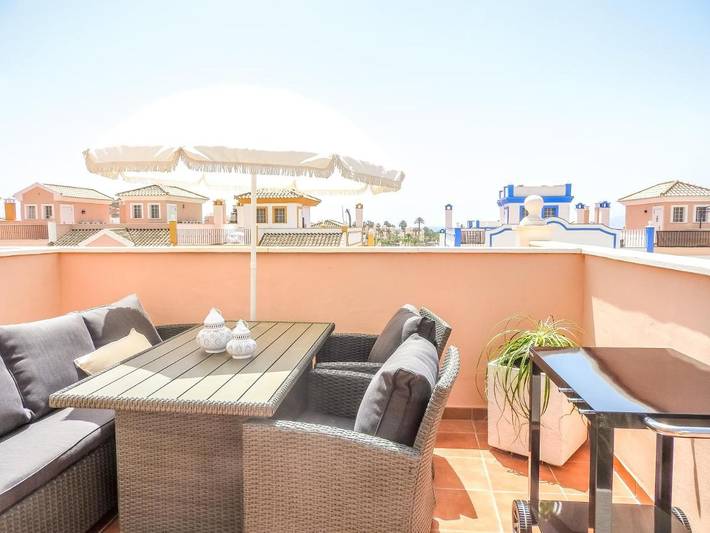 Casa de vacaciones para 4 personas, con terraza además de vistas y piscina - 1