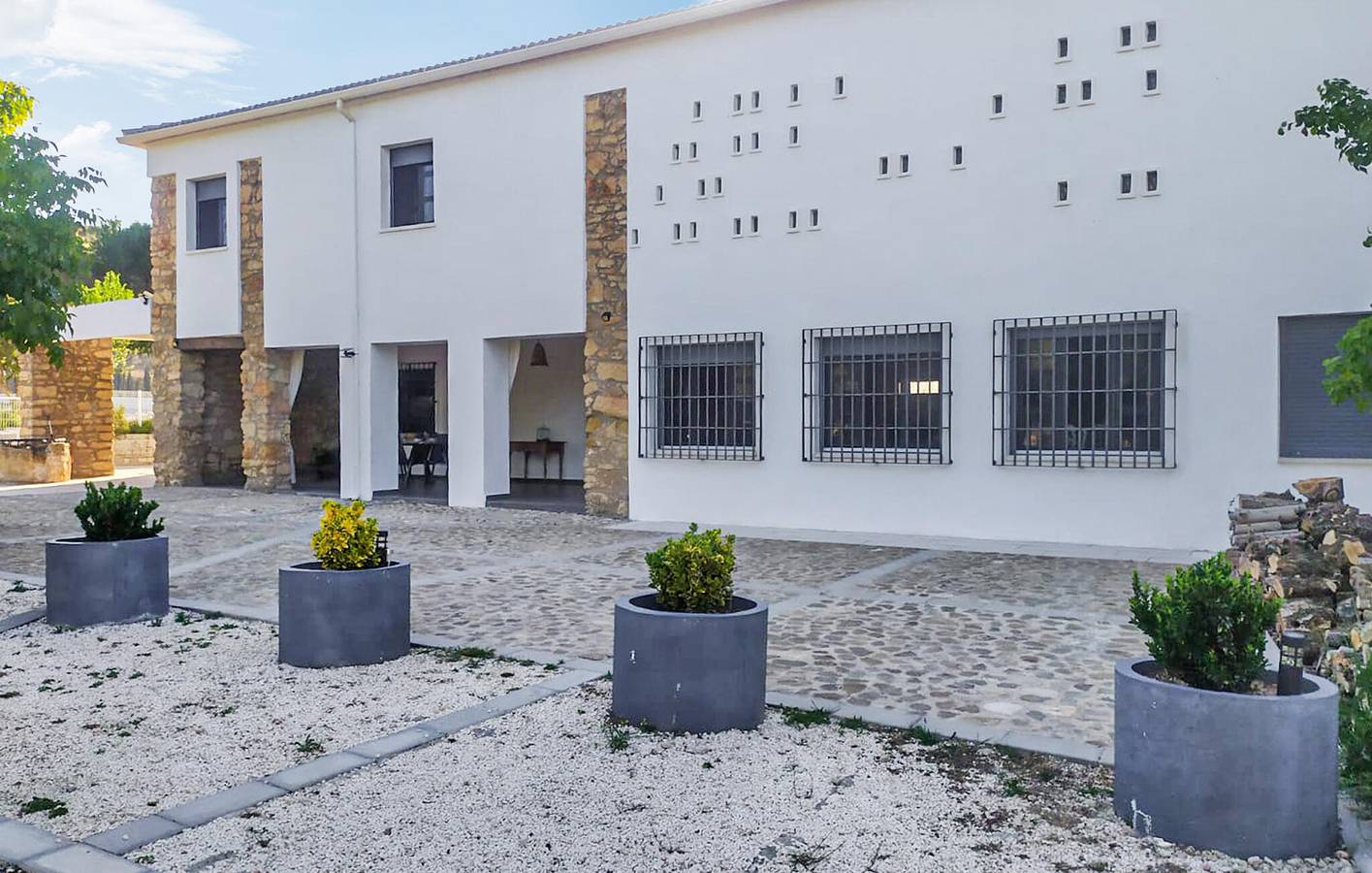 Acogedor apartamento de 2 dormitorios con piscina y terraza, a 1 km de Ermita Nueva in Ermita Nueva, Alcalá la Real