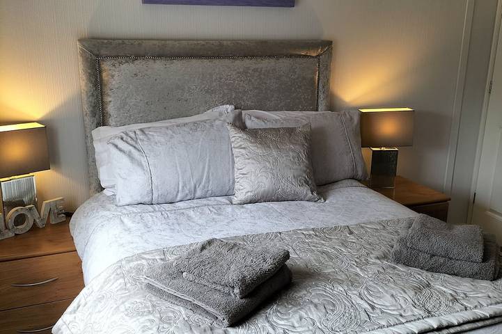 Lakeside 15 – Stunning Lodge on White Cross Bay, Lake Windermere (No Pets) in White Cross Bay, Lake District