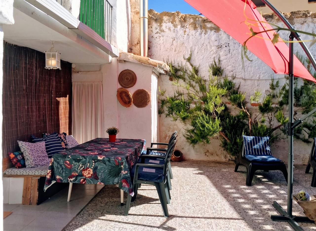 Charmantes Haus in El Poyo del Cid mit Garten und Terrasse in Calamocha, Teruel und Umgebung